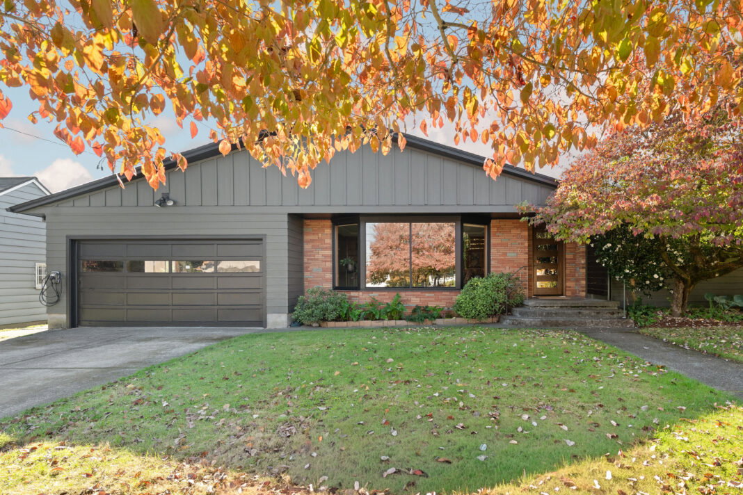 Property Watch: Is This the Coolest Midcentury in Concordia? Property Watch: Is This the Coolest Midcentury in Concordia?