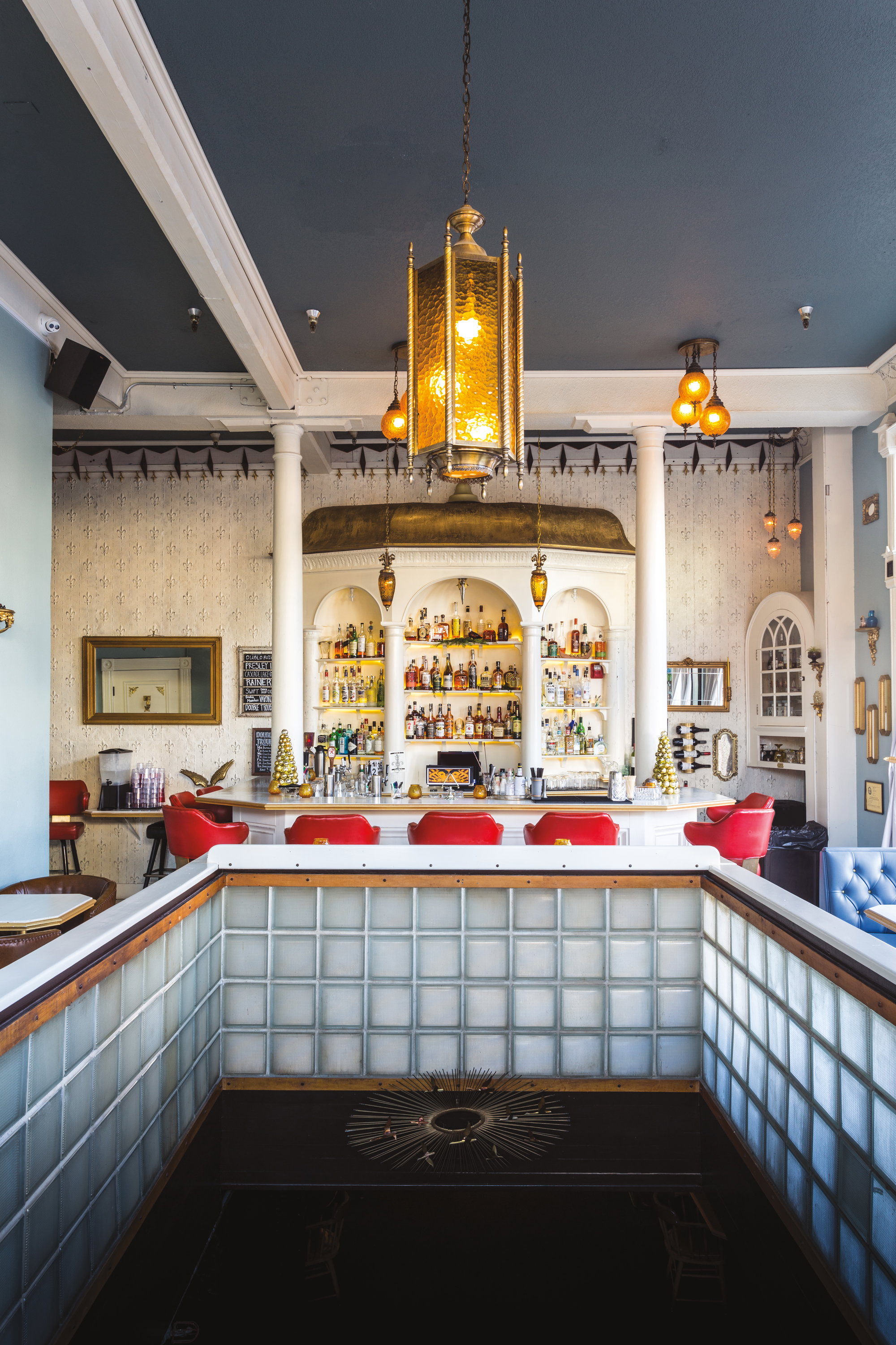 How Do You Make a Bar Fun? The Elvis Room Duo Tells All. How Do You Make a Bar Fun? The Elvis Room Duo Tells All.