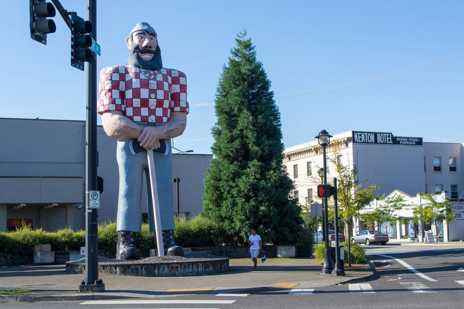 North Portland’s Iconic Paul Bunyan Statue is Finally Getting Some Love North Portland’s Iconic Paul Bunyan Statue is Finally Getting Some Love