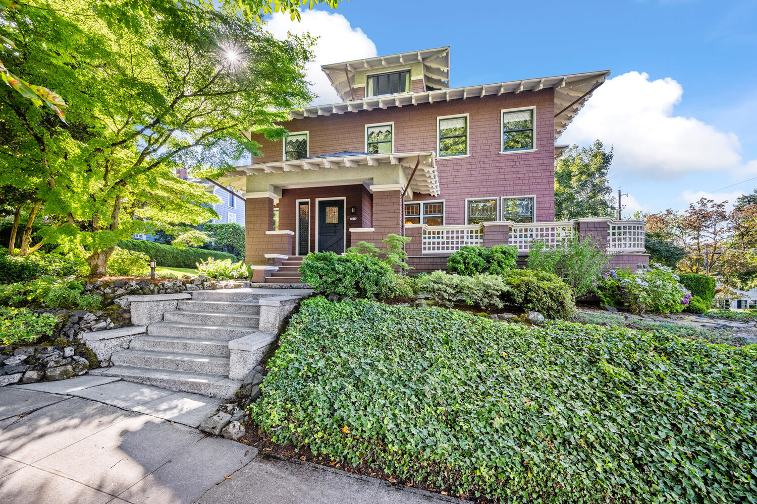 Property Watch: A Grand Craftsman Filled with Botanical Stained Glass Property Watch: A Grand Craftsman Filled with Botanical Stained Glass
