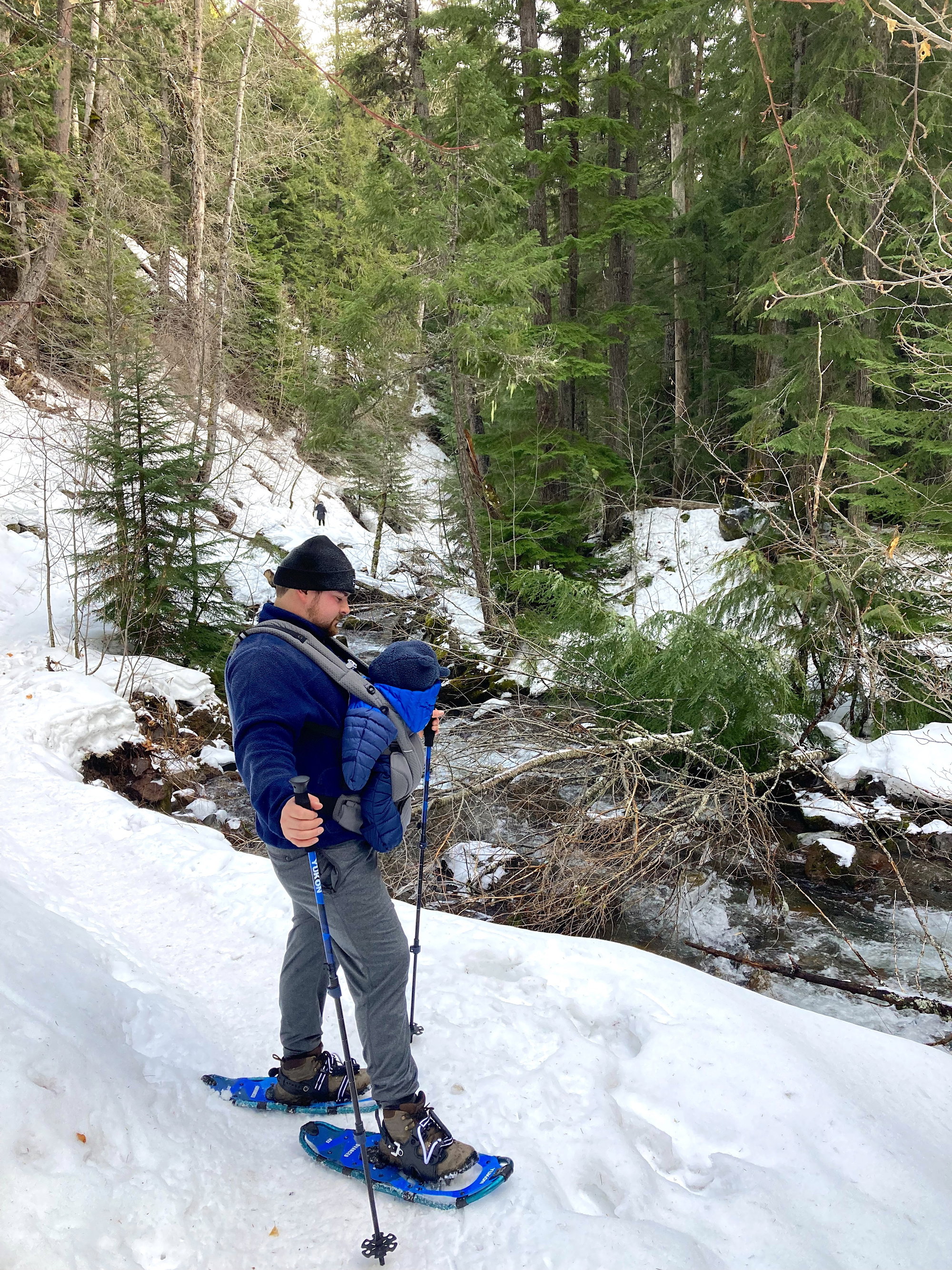 6 Lessons Learned from Snowshoeing with a Baby 6 Lessons Learned from Snowshoeing with a Baby