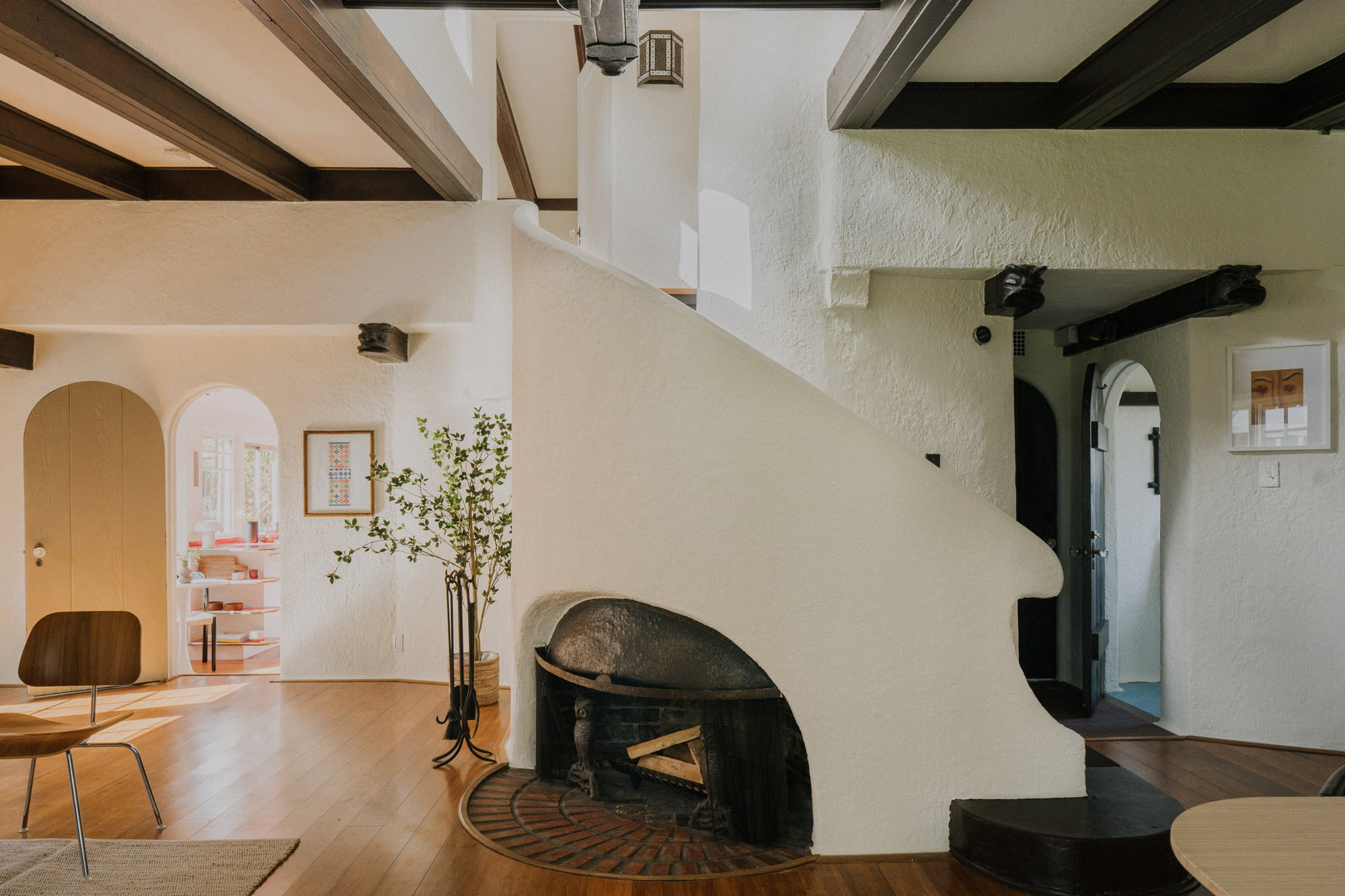 Property Watch: That Viral Spanish-Style Stucco House in Woodstock Property Watch: That Viral Spanish-Style Stucco House in Woodstock