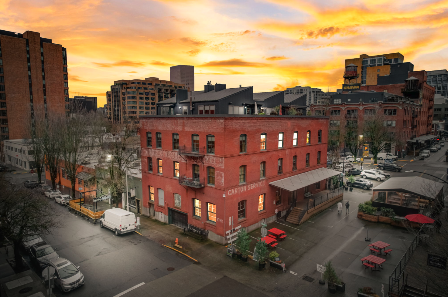 Property Watch: A Luxe Penthouse in an Old Candy Factory Property Watch: A Luxe Penthouse in an Old Candy Factory