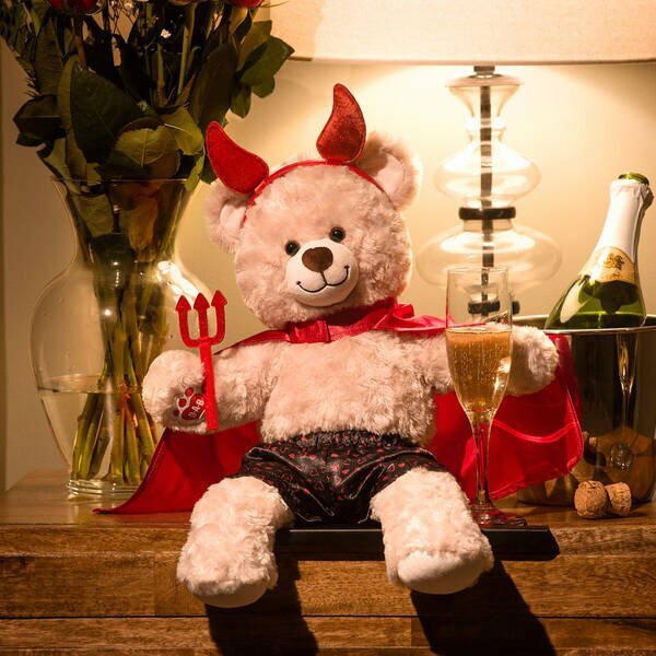 Build-a-Bear’s Adult V-Day Collection, Ranked by How Much I Want to Date Each Character Build-a-Bear’s Adult V-Day Collection, Ranked by How Much I Want to Date Each Character