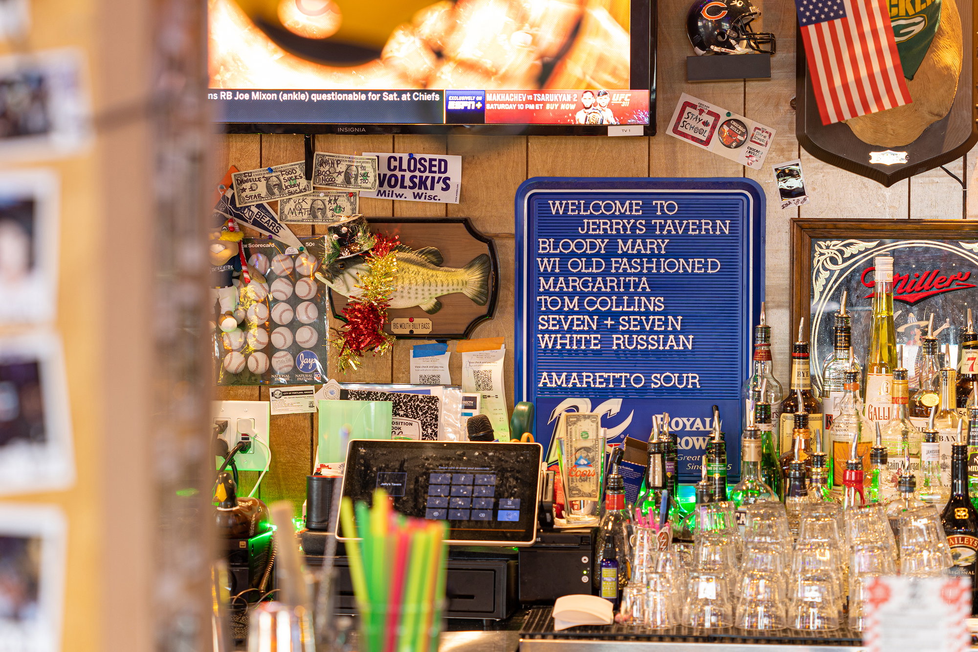 Portland’s Quintessential Dive Bars Portland’s Quintessential Dive Bars
