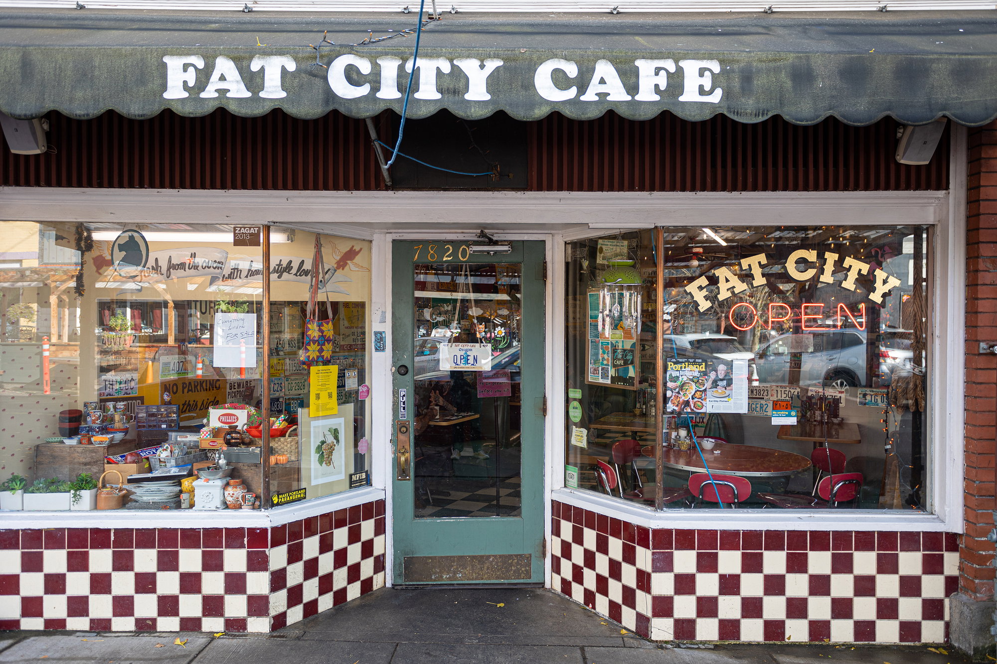 Neighborhood Guide: Multnomah Village Neighborhood Guide: Multnomah Village